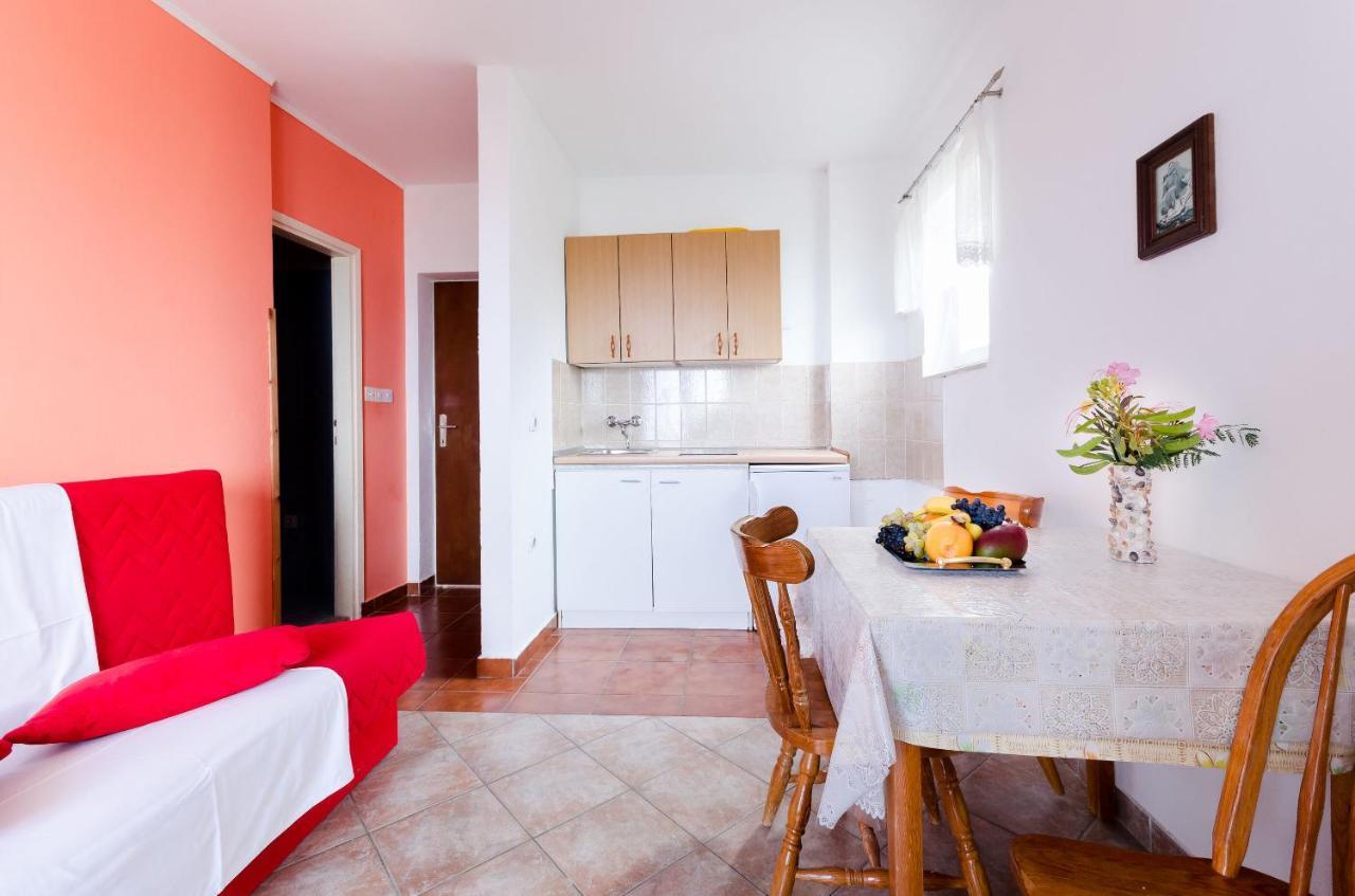 Apartments Sime Lopar Quarto foto